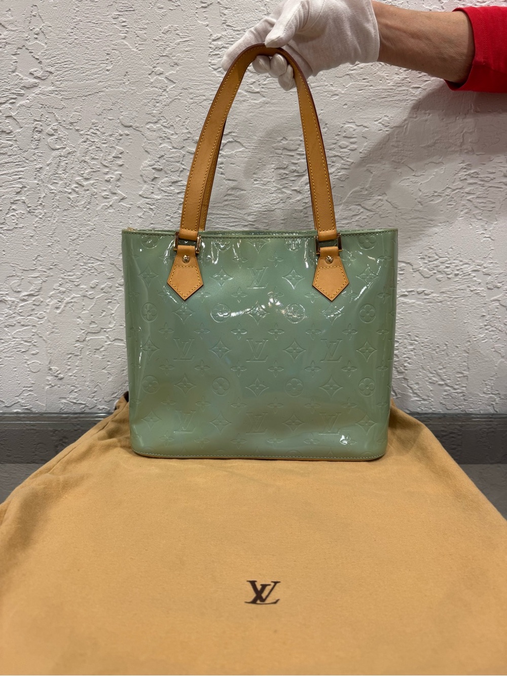 Louis Vuitton Monogram Vernis Houston Tote Vert Pale Mint Green
